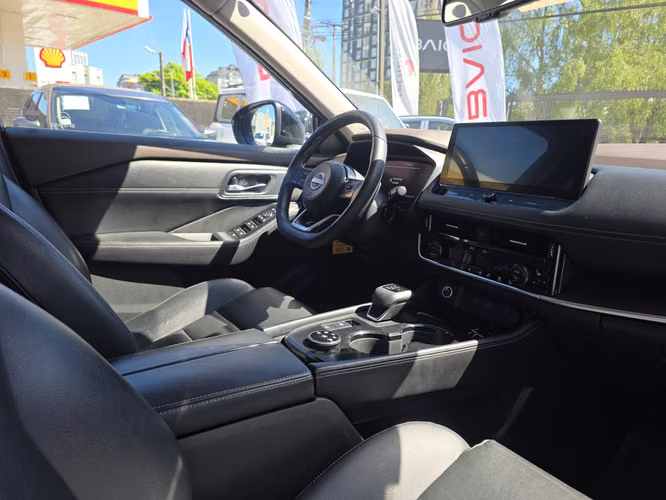NISSAN X-TRAIL 4X4 2.5 AT - Imagen 16