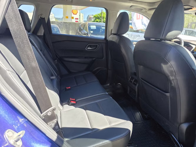 NISSAN X-TRAIL 4X4 2.5 AT - Imagen 13