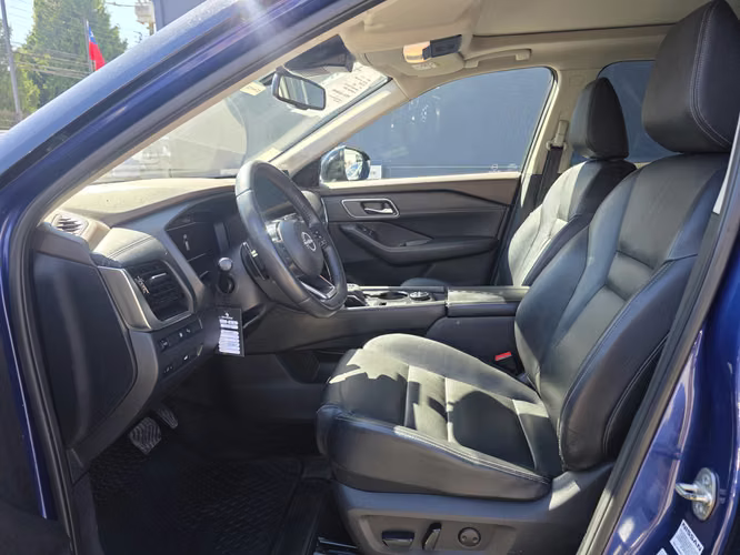 NISSAN X-TRAIL 4X4 2.5 AT - Imagen 5