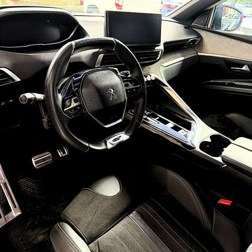 Peugeot 5008 GT BLACK PACK BLUEHDI (2024) - Imagen 17
