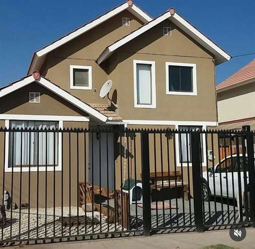 Casa en arriendo de 4 dorm. en Los Andes