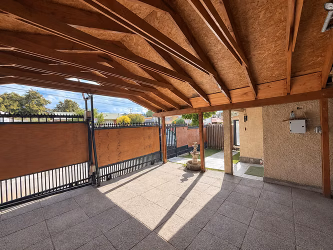 Venta de Propiedad Esquina con Piscina en Quilpue - Imagen 2