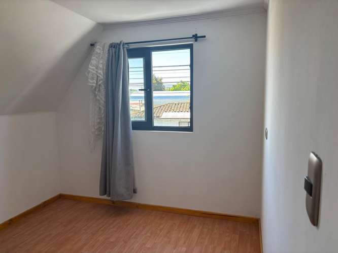 Se arrienda casa nueva  4H/2B , cerca del centro .