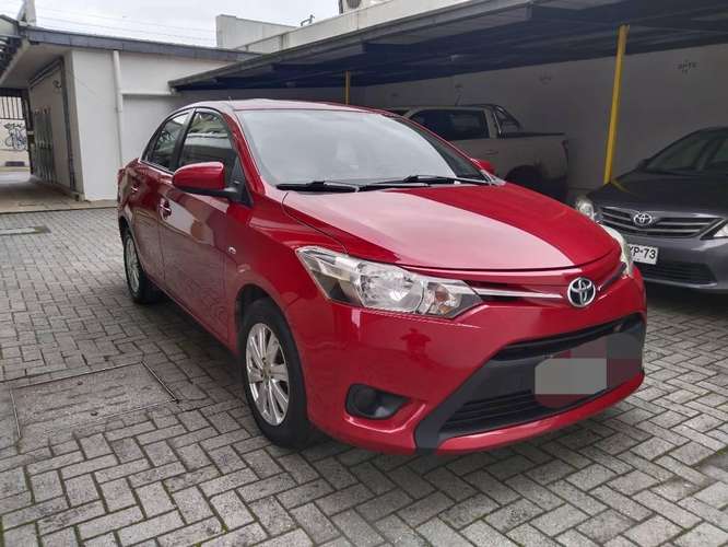 Toyota Yaris Automático