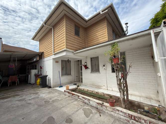 SE VENDE AMPLIA CASA EN AVENIDA COMUNA DE PUDAHUEL