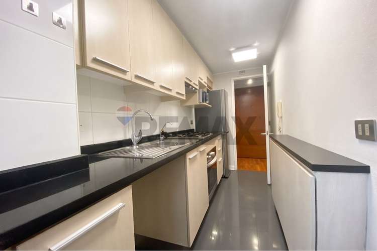 Arriendo depto 1d 1b + bodega / metro manquehue - Imagen 2