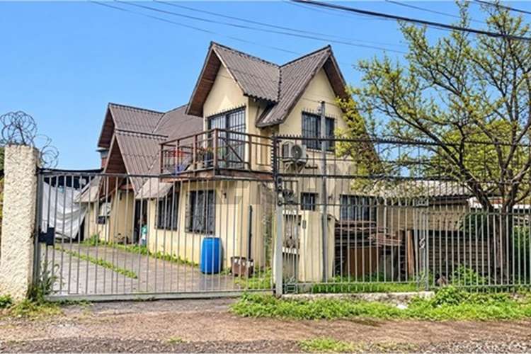 Casa y gran galpón: espacio y versatilidad - Imagen 2