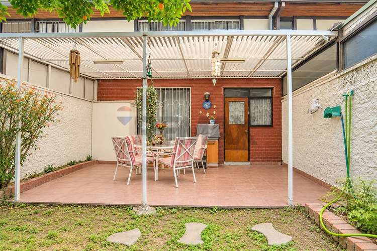Casa en ñuñoa con 4 dormitorios y patio - Imagen 13