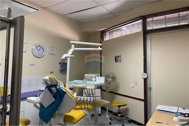 Se vende centro medico en linares. - Imagen 1
