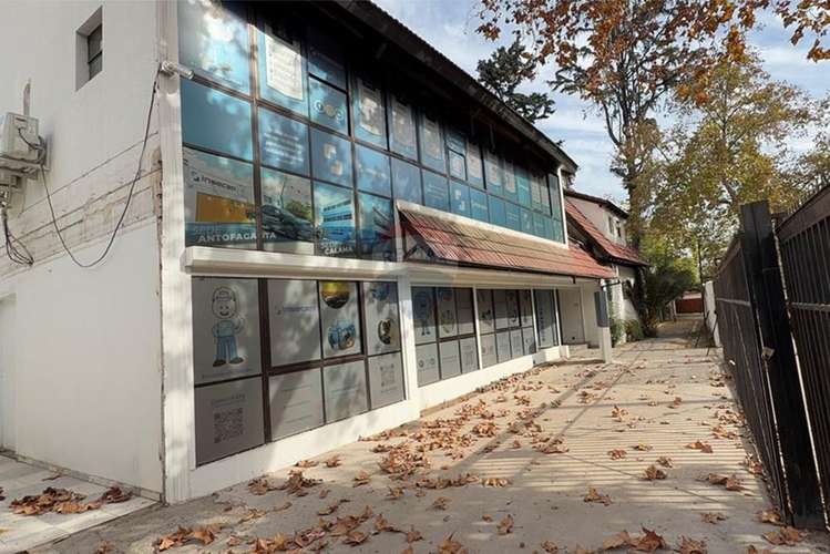 Propiedad comercial de 890 m²  - providencia
