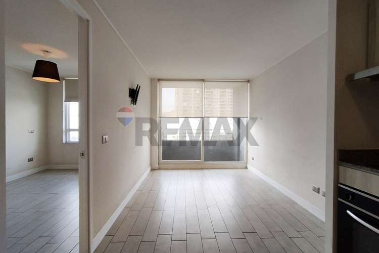 Arriendo bello depto 1d 1b +bg metro sta ana - Imagen 2