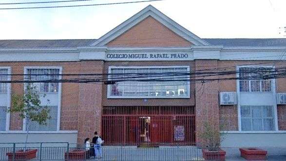 Sector Comercial Consolidado, Rodeado de Público