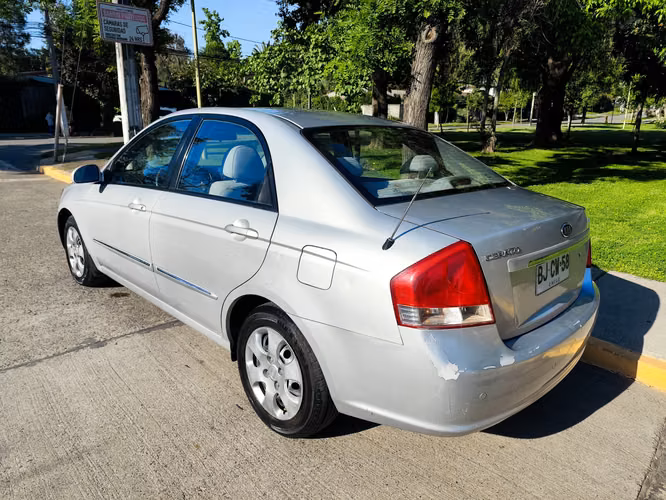 KIA CERATO - Imagen 5