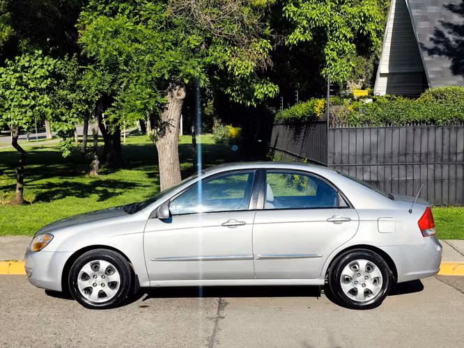 KIA CERATO - Imagen 2
