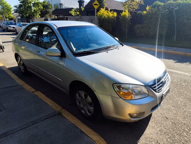 KIA CERATO - Imagen 4
