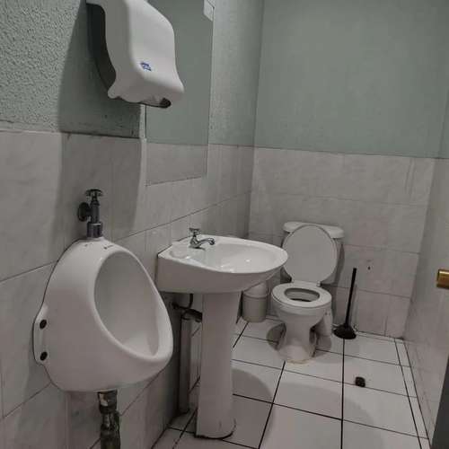 Local Comercial en arriendo · San Antonio
