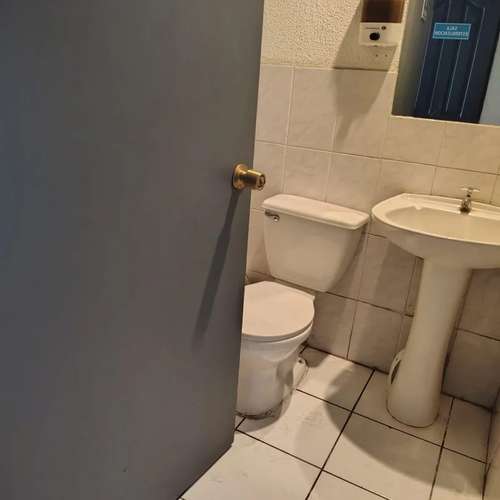 Local Comercial en arriendo · San Antonio