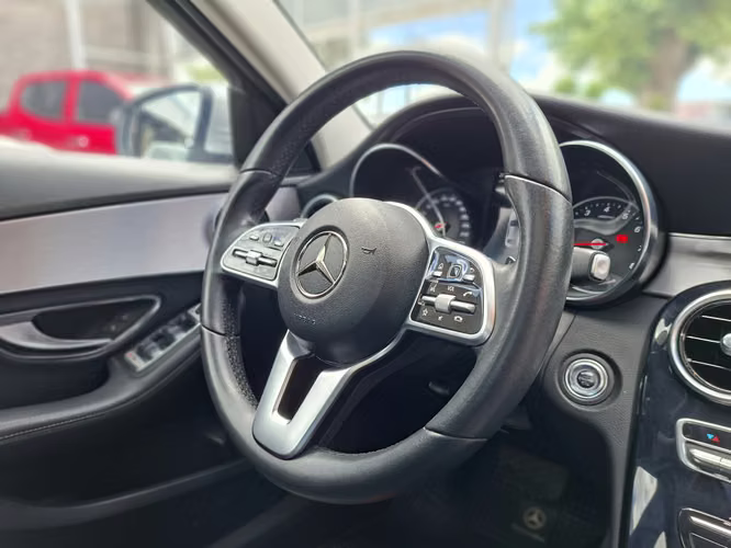 MERCEDES-BENZ C200 2019