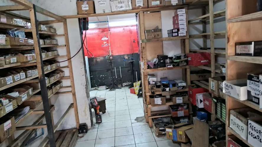 SE ARRIENDA LOCAL EN CALLE BARROS LUCO EXCELENTE UBICACIÓN