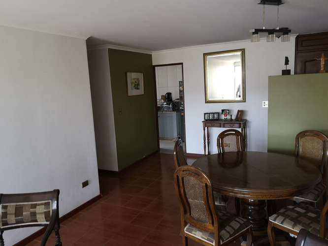 MUY BUEN DEPARTAMENTO EN ÑUÑOA