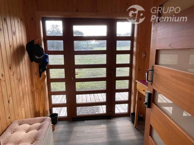 CASA MODERNA Y AMPLIA EN VENTA - QUILQUICO / CASTRO - Imagen 9
