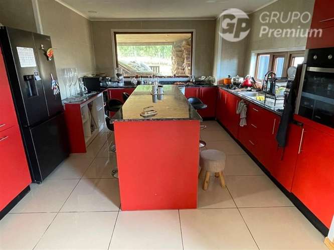 CASA MODERNA Y AMPLIA EN VENTA - QUILQUICO / CASTRO - Imagen 11
