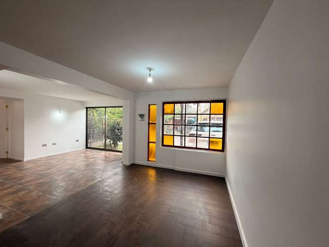 CASA DE 3D-2B-1E. DE 162MT2 TOTALES CONDOMINIO CERRADO, AV. MIRAFLORES. PEÑAFLOR