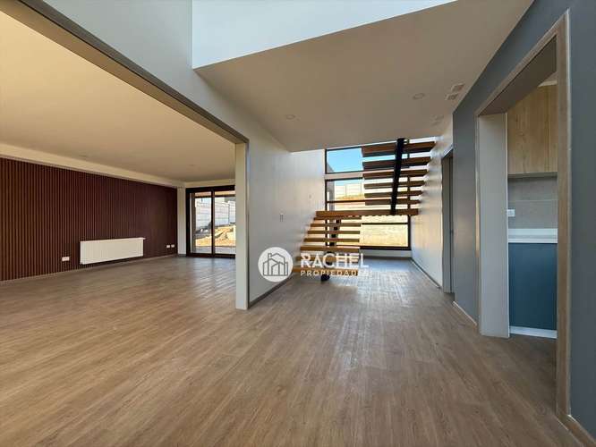 Se Vende Hermosa Casa Mediterránea Nueva en Condominio – Lomas del Carmen