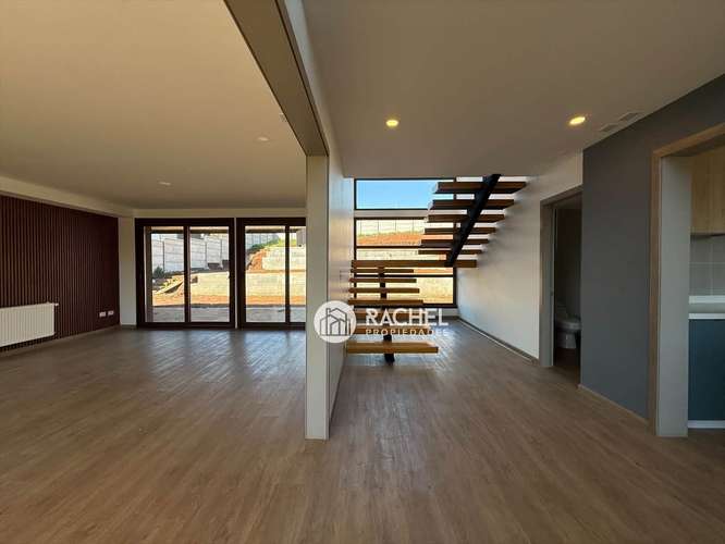 Se Vende Hermosa Casa Mediterránea Nueva en Condominio – Lomas del Carmen