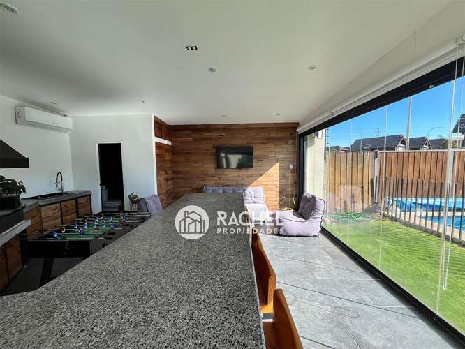 SE VENDE ESPECTACULAR CASA CON ALTA EFICIENCIA ENERGÉTICA- Sector Poniente