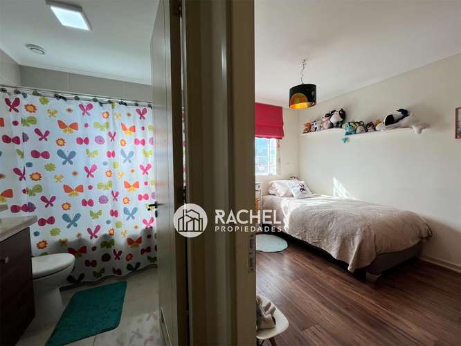 SE VENDE ESPECTACULAR CASA CON ALTA EFICIENCIA ENERGÉTICA- Sector Poniente