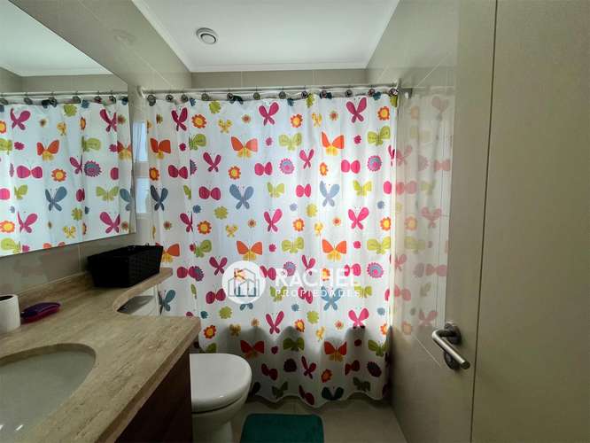 SE VENDE ESPECTACULAR CASA CON ALTA EFICIENCIA ENERGÉTICA- Sector Poniente