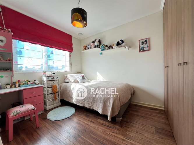 SE VENDE ESPECTACULAR CASA CON ALTA EFICIENCIA ENERGÉTICA- Sector Poniente