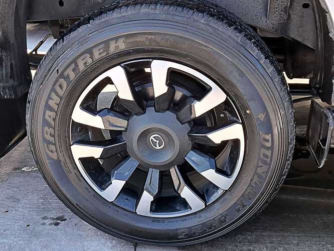 MAZDA BT-50 2025 - Imagen 8