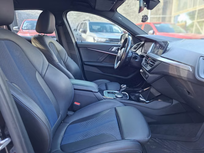 BMW 118I M SPORT 2023 - Imagen 15