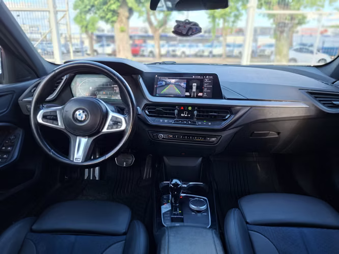BMW 118I M SPORT 2023 - Imagen 9