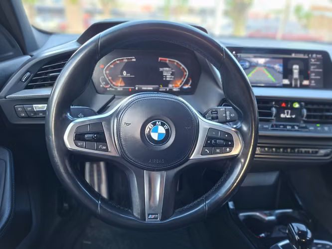 BMW 118I M SPORT 2023 - Imagen 14