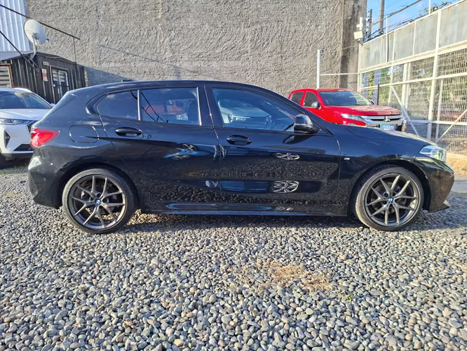 BMW 118I M SPORT 2023 - Imagen 6