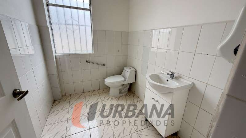 ARRIENDO CASA COMERCIAL – AVENIDA LOS PERALES, LA