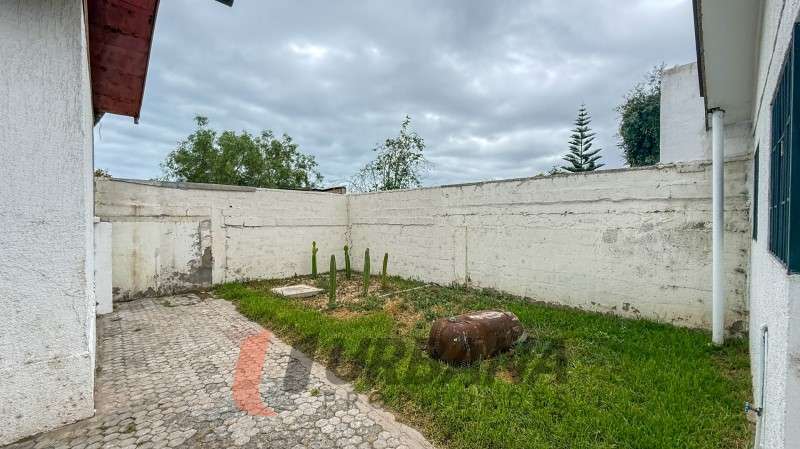 ARRIENDO CASA COMERCIAL – AVENIDA LOS PERALES, LA