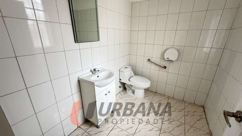 ARRIENDO CASA COMERCIAL – AVENIDA LOS PERALES, LA