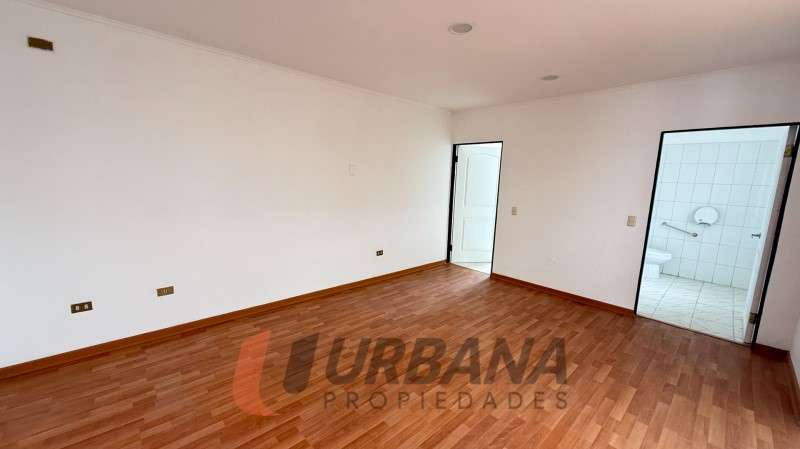 ARRIENDO CASA COMERCIAL – AVENIDA LOS PERALES, LA
