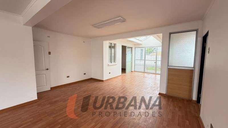 ARRIENDO CASA COMERCIAL – AVENIDA LOS PERALES, LA