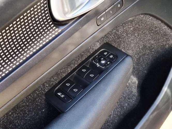 VOLVO XC40 2020 - Imagen 13
