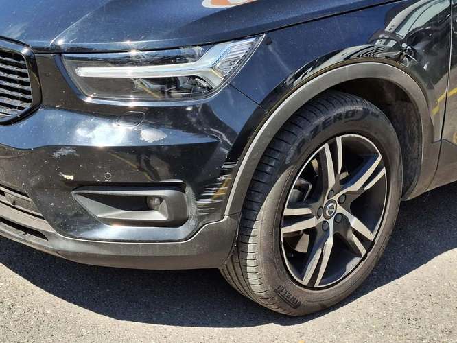 VOLVO XC40 2020 - Imagen 4