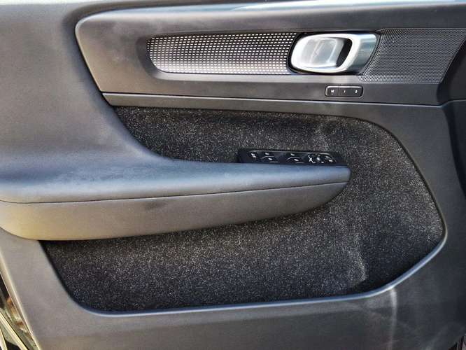 VOLVO XC40 2020 - Imagen 11