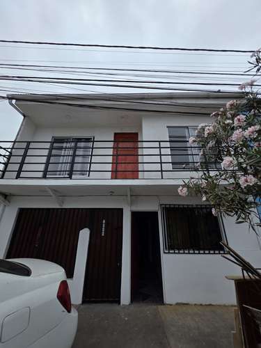 CASA EN ARRIENDO IQUIQUE 18D 5B