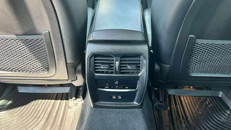 BMW 320 2.0 AUT (2023) - Imagen 19