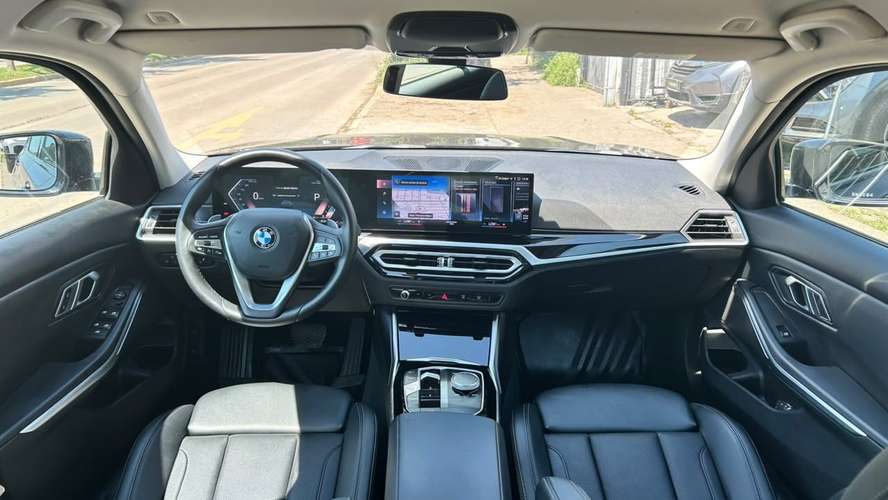 BMW 320 2.0 AUT (2023) - Imagen 9