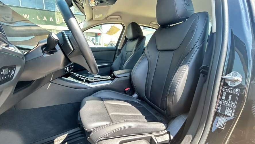 BMW 320 2.0 AUT (2023) - Imagen 4